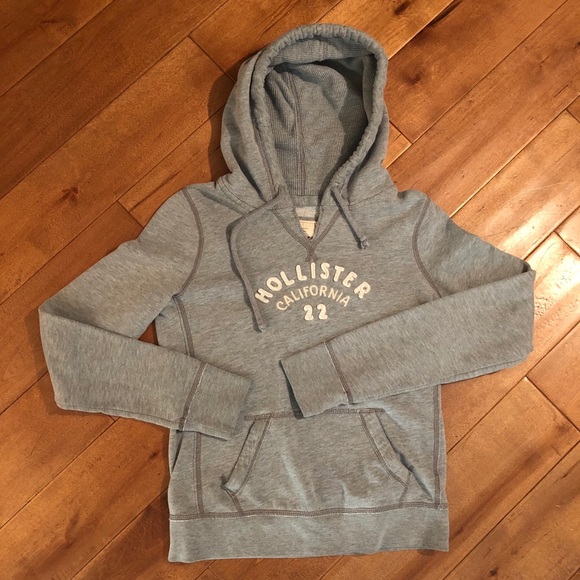 Hollister Sweaters - ⬇️$20 Hollister Hoodie Sweater Size Medium